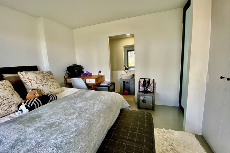 To Let 2 Bedroom Property for Rent in Island View Western Cape